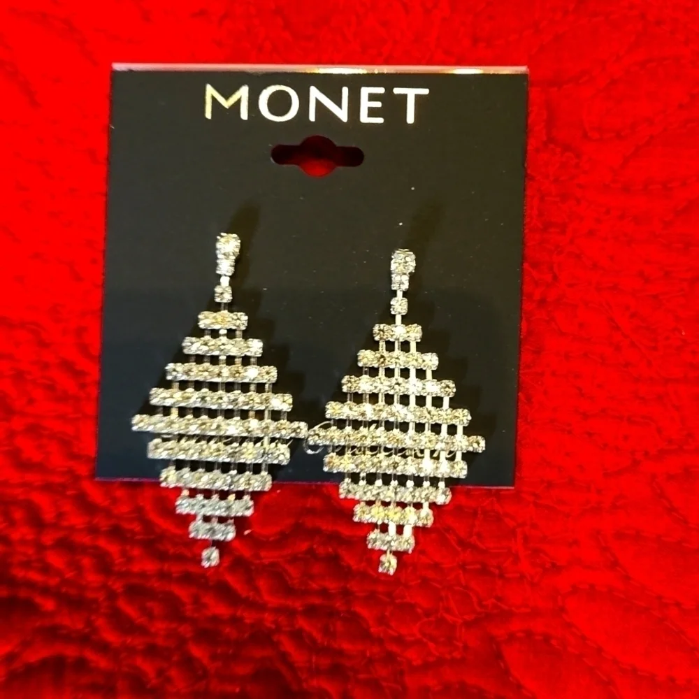 Monet Silver Tone Chandelier Rhinestone Drop Earrings Holiday Party Elegant Glam
